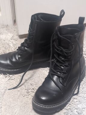 H&M Black Boots Marked Size 38 Fits Comfortably As Women's Size 7